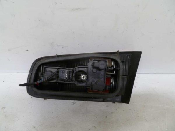 FEU ARRIERE GAUCHE RENAULT LAGUNA 2001-4/2005 SEDAN ( PARTIE INTERIEUR ) - Vue 2